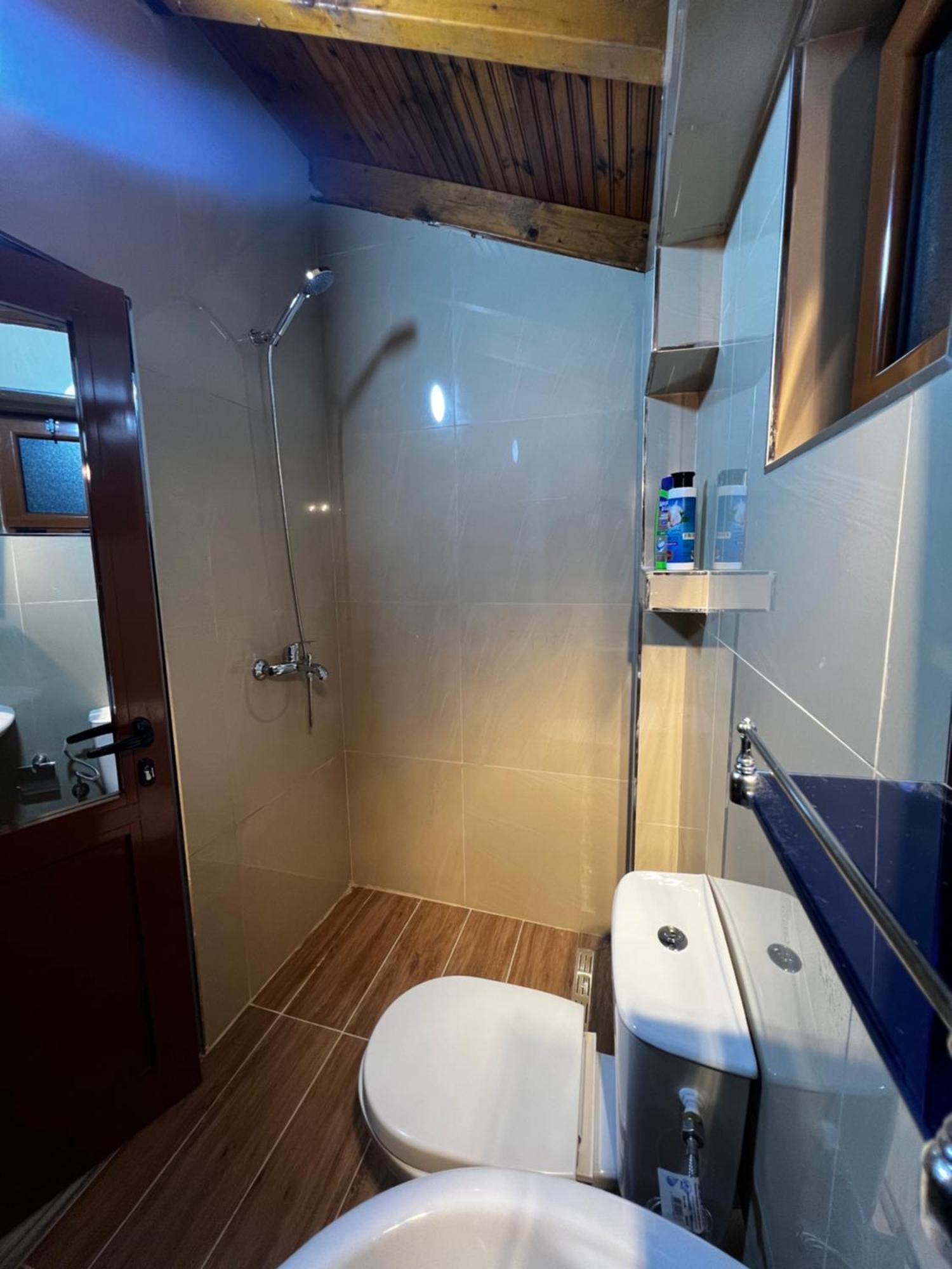 Luigi Guest House Gjirokaster Bagian luar foto