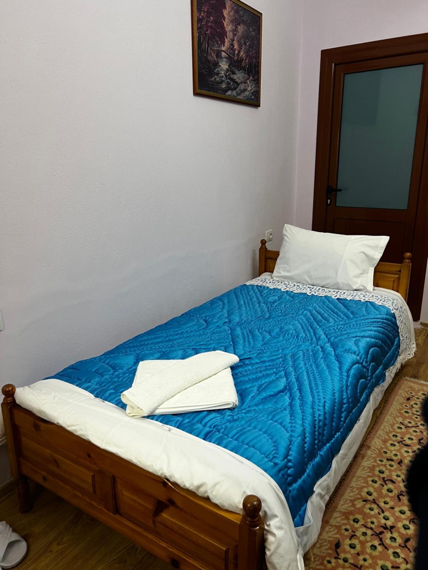 Luigi Guest House Gjirokaster Bagian luar foto