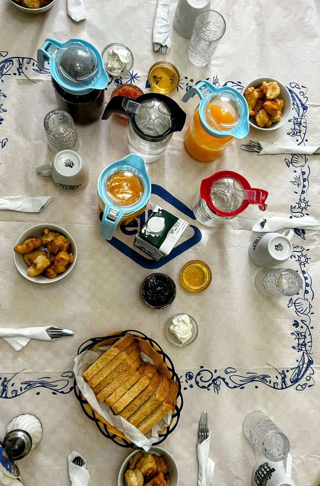 Luigi Guest House Gjirokaster Bagian luar foto